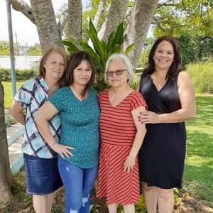 Meet your Posher, Lucy